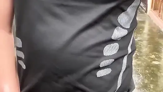 I Need Someone to Touch My Sexy Body