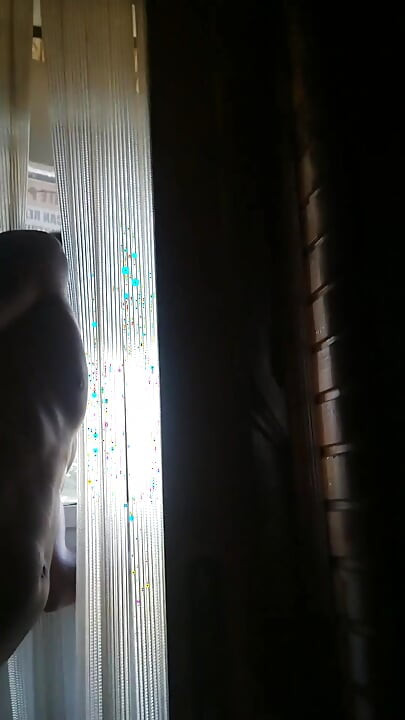 Nude Round Out to House