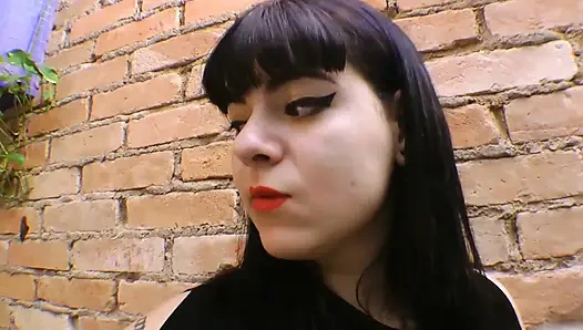 Лесбийский писсинг с проглотом и экстремальным лизанием задницы