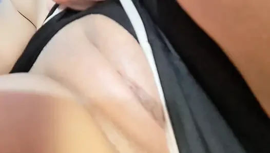 Cewek latina bertubuh kurus lagi asik besar sampai mengerang