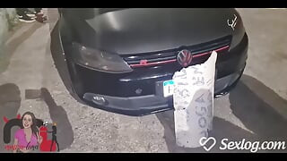 Elmentem a házból a férjemmel, csak cigarettát venni, de amikor találtam egy dögös fekete férfit, megálltam baszni.