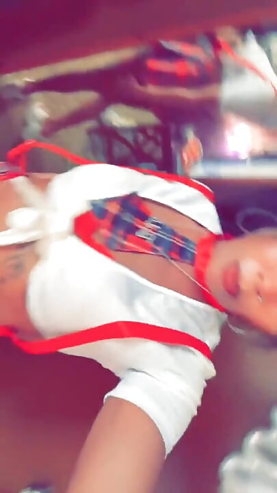 Lil Teaser वेश्या