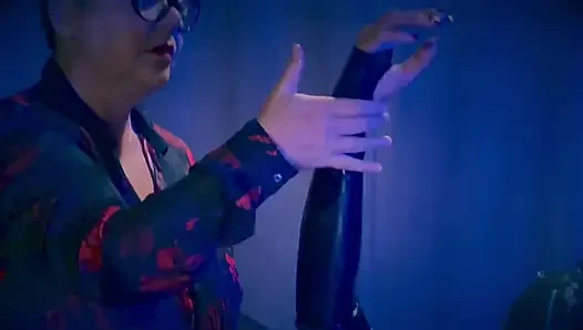 Sapık erkek delileri - April'ın lateks bebeği bölüm 1