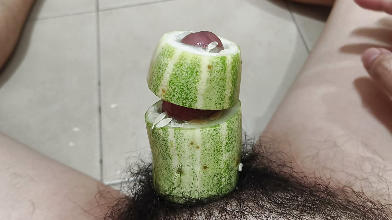 用黄瓜射精