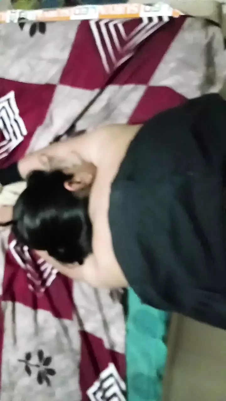 Real wife apne pati ko dhokha de ke apne boss se doggy style me chud gayi