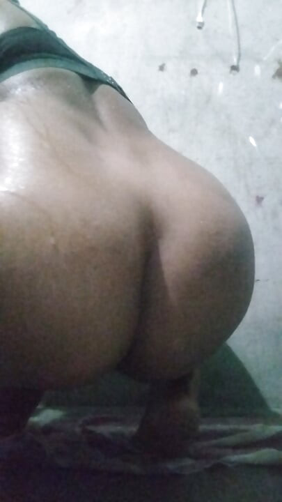Bhabhi ne mujhe ghar pe massage kiya bhabhi ne dildo se sex kiya