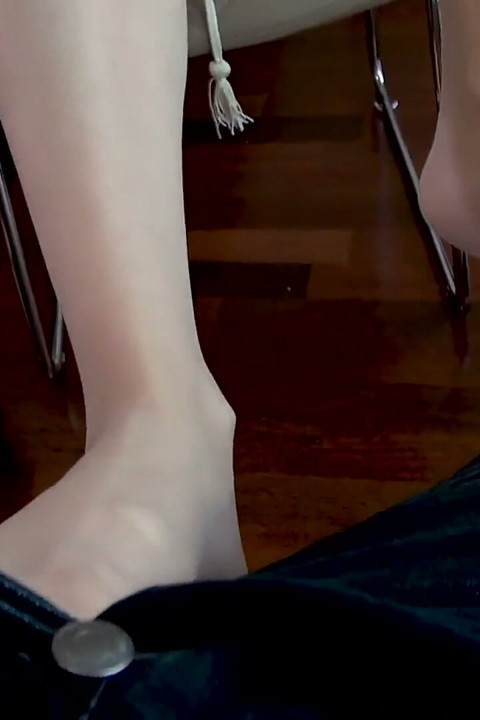 Amateur Babes Hook up with Foot Fetish Part #1 - Amateurs Recorded - Spoken in German