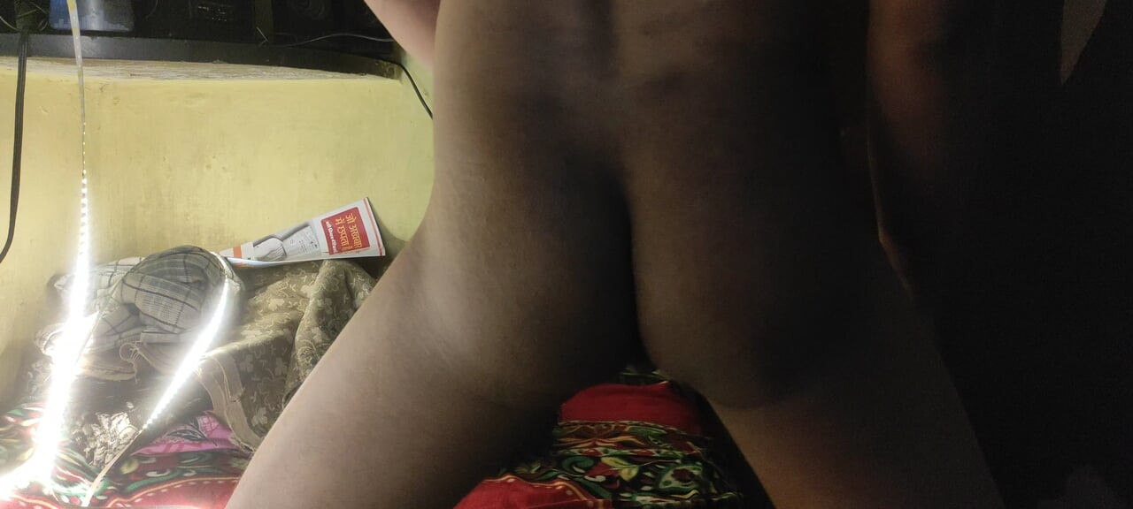 Mascular Boy Next Door Solo - Full Nude, Dick & Ass Tease