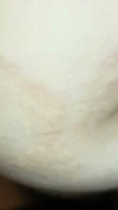 털이 무성한 보지를 가지고 있지만 어쨌든 왔어 | 클립 1