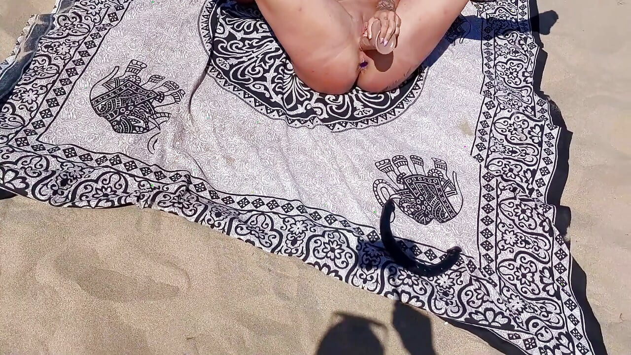 Dobra suka zerżnięta na plaży