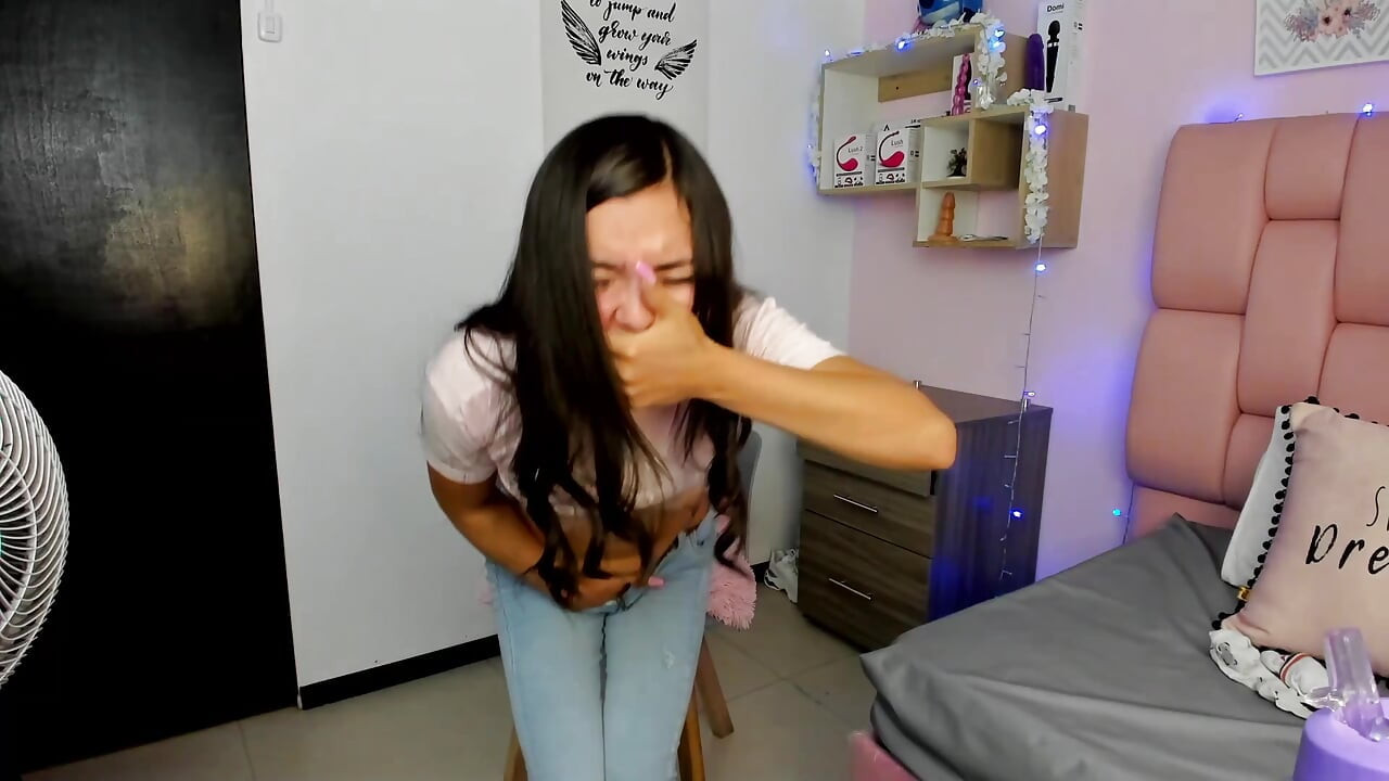 Salome Colucci, the Colombian university girl turned webcam star, delights in showing off her body like daddy's little slut