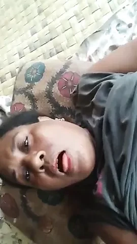 PNG Milf masturbation