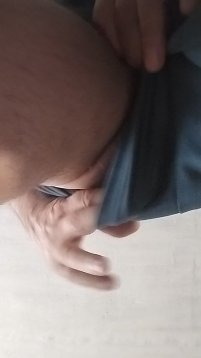 U guzicu