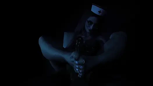 Sesi kerja sepatu suster maple dan stoking nilon merah