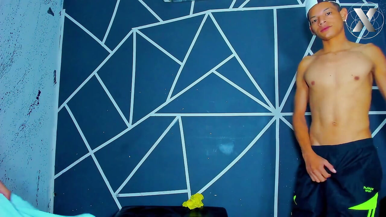 Duas meninas e um pau: boquete duplo