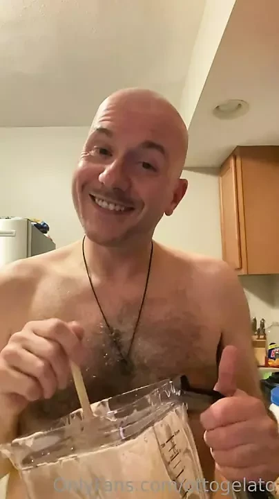 Fat gainer stuffing his face with a game of shake