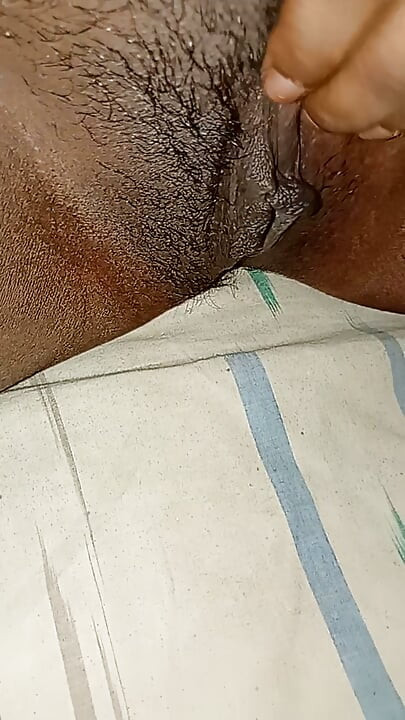 بهبه داغ در حال انگشت کردن و اسکوئرت
