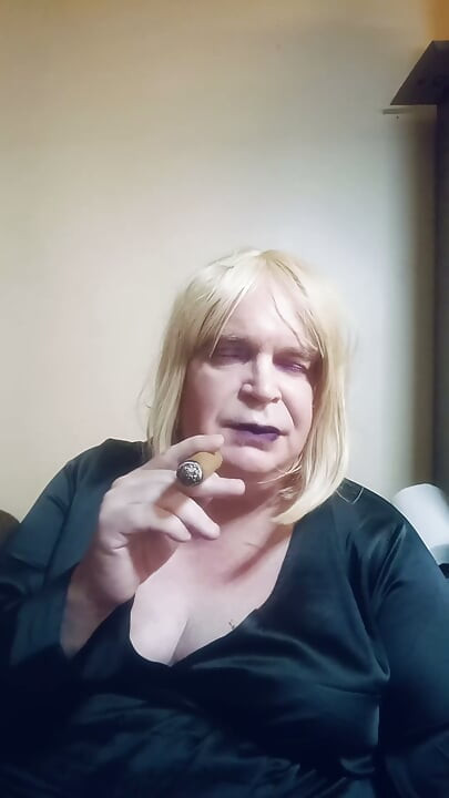 Part 3 - BBW TV discussing her many years in the BDSM and Kink world