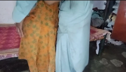 Mijn hete Indische Bhabi anaal geneukt