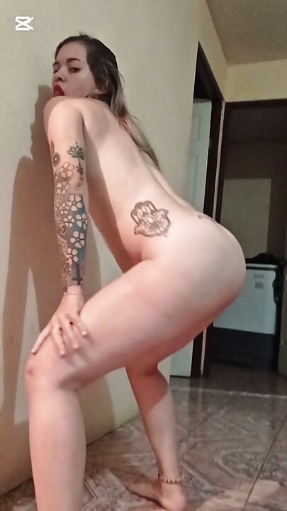 My sister-in-law dances for me to break her ass