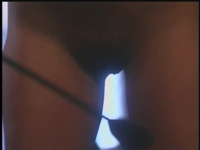 लड़की spanked और बेकार है एक पट्टा पर लंड