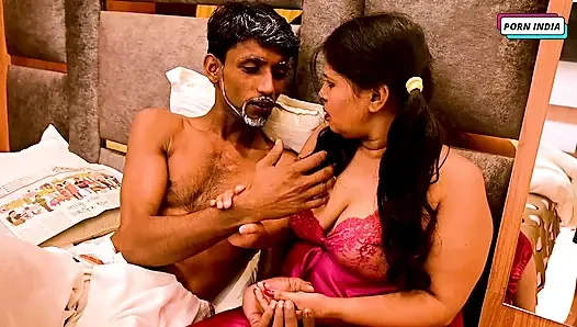 Seks hardcore hot desi dengan pria tua