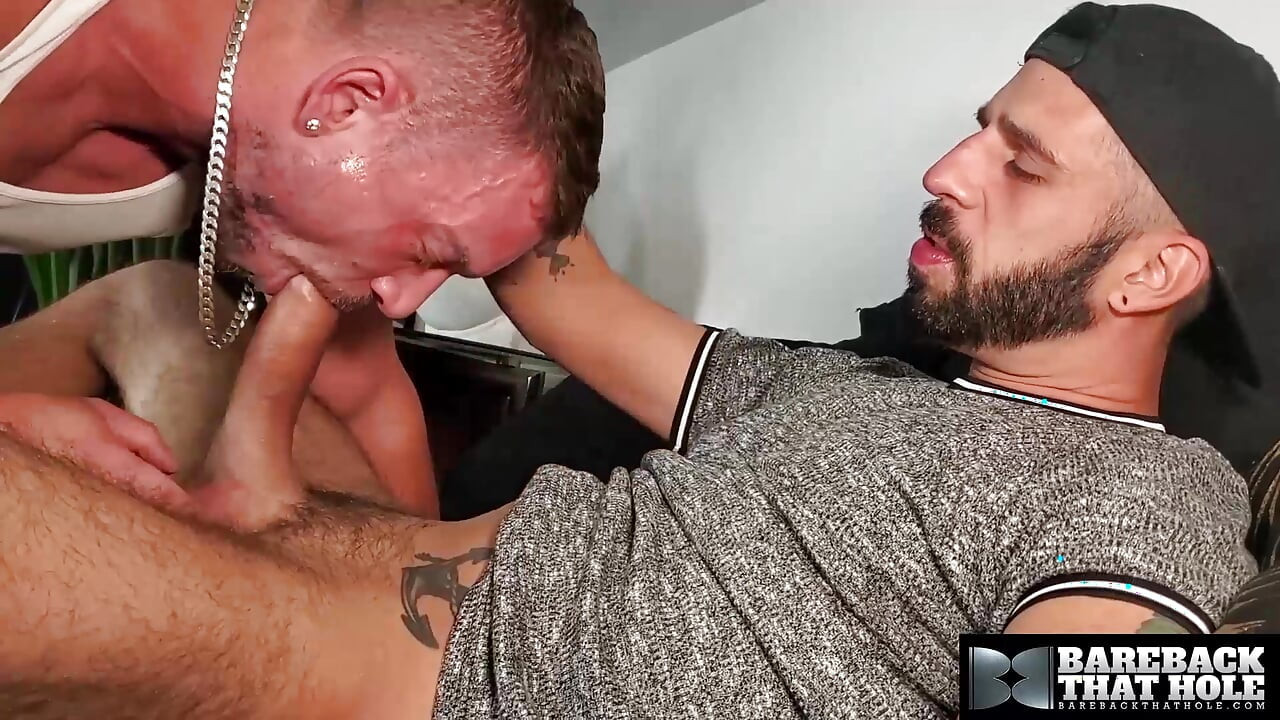 BAREBACKTHATHOLE Mega Hung Latino Romeo Davis Raw Destroys Bobby Bruiser