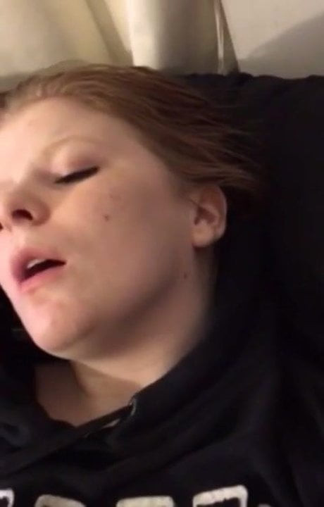 Young lovely friend make me cum on her pussy
