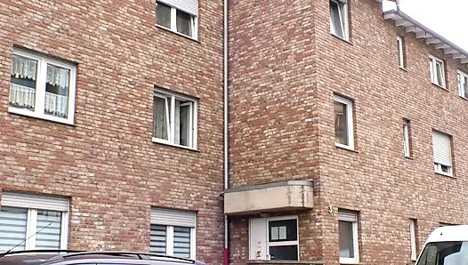 Татуированные Немецкие Шлюхи Занимаются Сексом С Незнакомцами