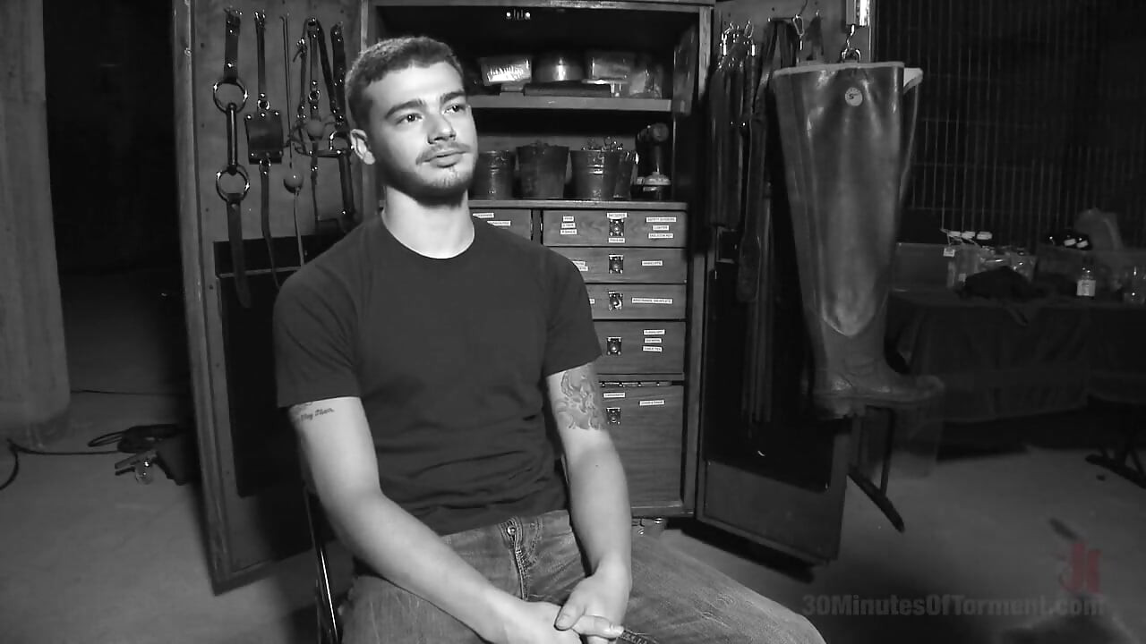 ชายแท้ Trevor Spade ทรมานอย่างสุดขีด