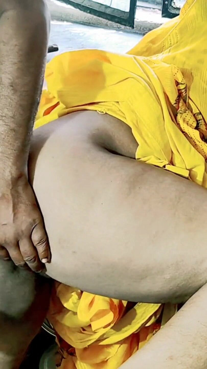 Thrilling moment from "Indian Desi Mommy fuking"