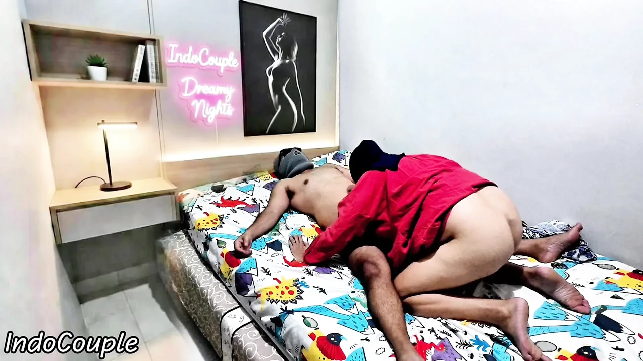 Aku Mergoki Adik Berhijabku Lagi Bosan Di Kamarnya Aku Muasin Dia Dengan Senang Hati .crot Di Dalam Memeknya