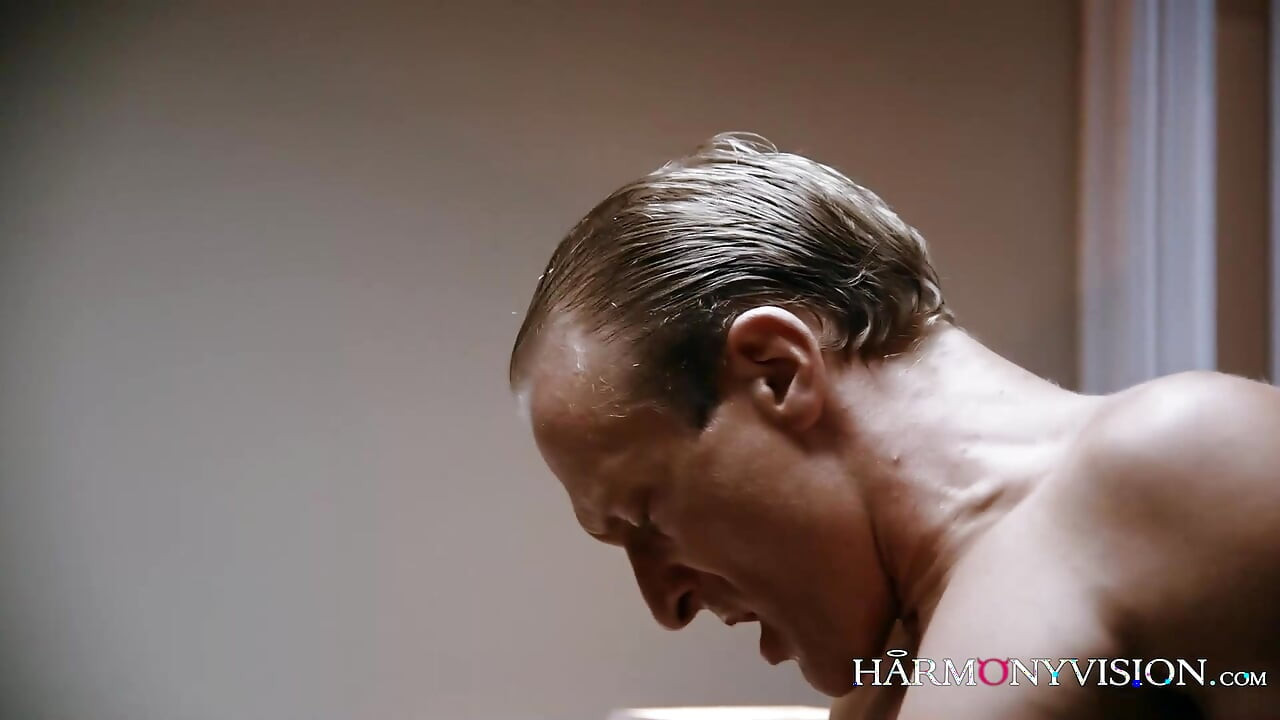 Kira Queen gets pussy covered with sperm