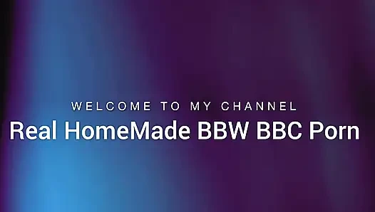 Büyük zenci yarağı yumruk sokuyor şişman ıslak amcığımı buluyor ve fışkırtarak orgazm oluyor