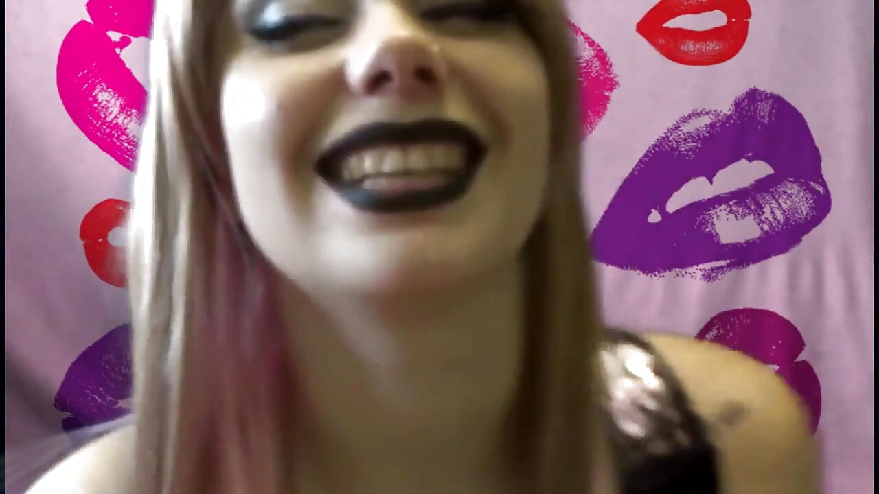 Cum while you are french kissing with me