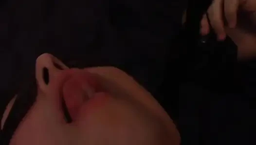 Фут-фетиш в маске