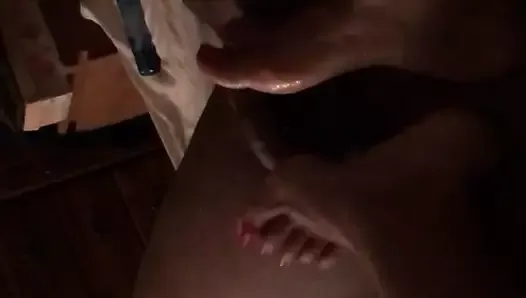 Footjob with a mean toe grip and cumshot