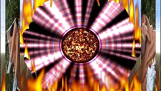 Грудастая зрелая блондинка мастурбирует киску игрушкой и бурит ее бананом