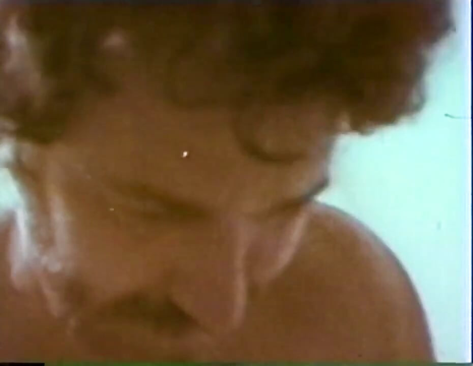 Hot sexy girls loves vintage sex videos