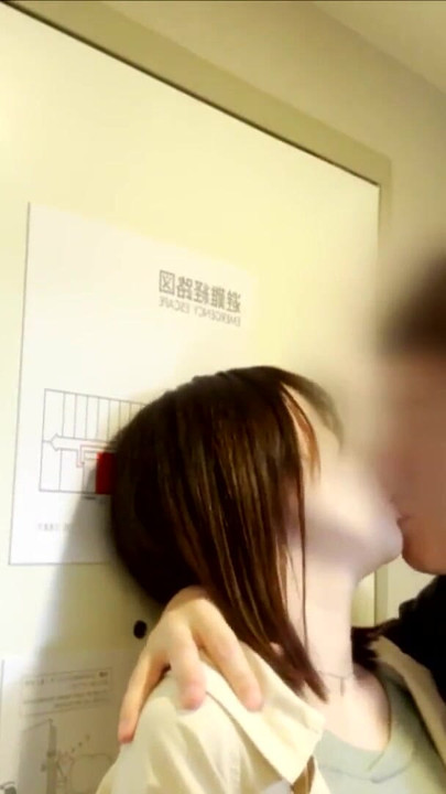 الرغبة البدائية والحب الزنا. على الرغم من ابتسامتها اللطيفة ، كانت تنقع نحن | مقطع 3