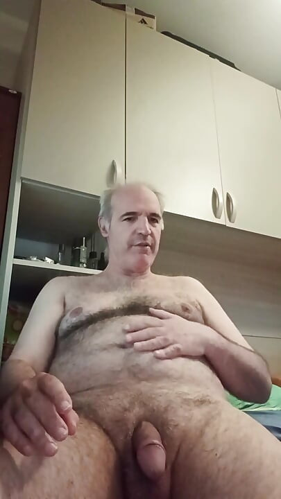 A második dögös közlegény végső cumshottal!