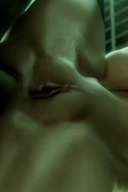 Anální vyboulení šukající děvky, dokud stříká, vdovec dostane creampie do zadku