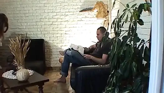 Minyon Arap genç hizmetçi derin anal sikiliyor