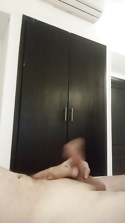 I want a girl to marry. And be a Cuckold on it