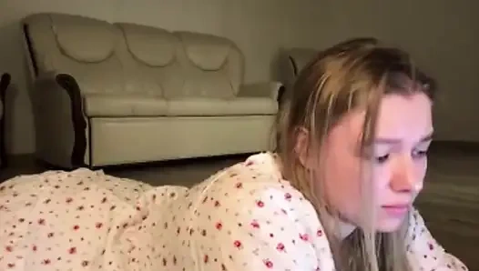 Jucielussie Masturbate pussy and nipple clamps