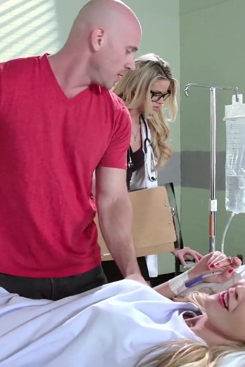 Doctors Adventures - Dr. Jessa Rhodes Had to See for Herself What All the Fuss Was About
