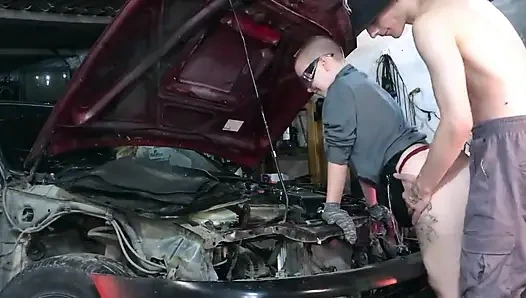 Seksi tamirci Vilu Vidish Toyota Ae101 ile sikiliyor