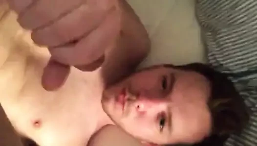 Twink verir kendini bir harika öz yüz