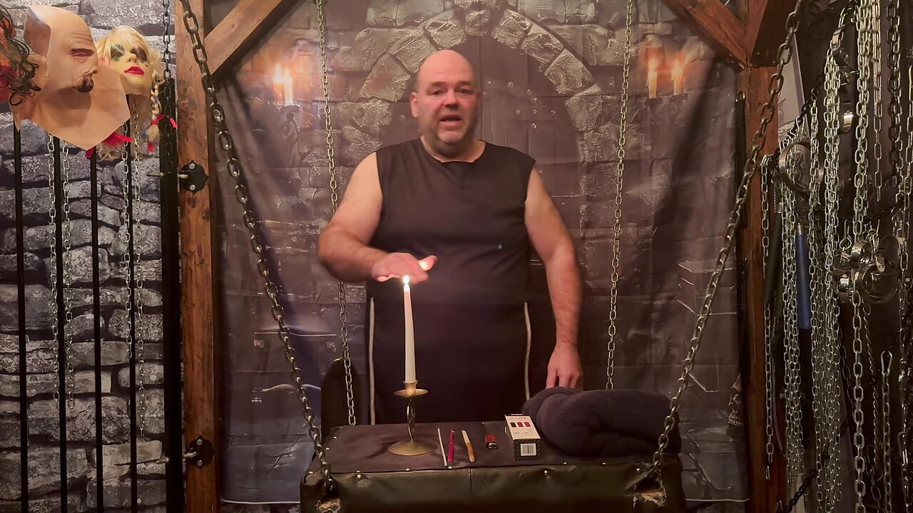 Lanitsa y Domina Satana juegan con cera y calor.