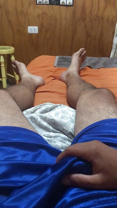 仕事帰りの自分の部屋での視点、緊張を解消する